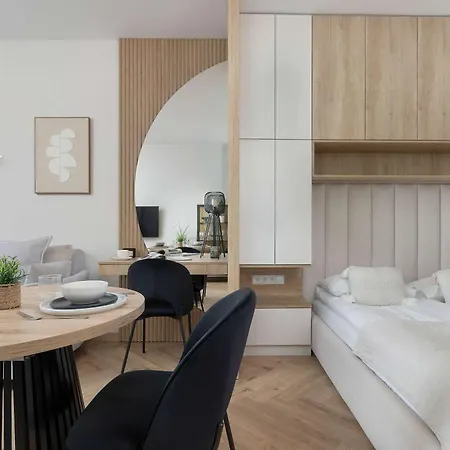 Eleganckie W Katowicach Z Dostepem Do Silowni Oraz Sali Zabaw By Renters شقة كاتوفيتسه